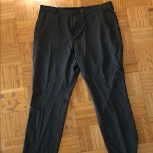 Perry Ellis men’s slim dress pants